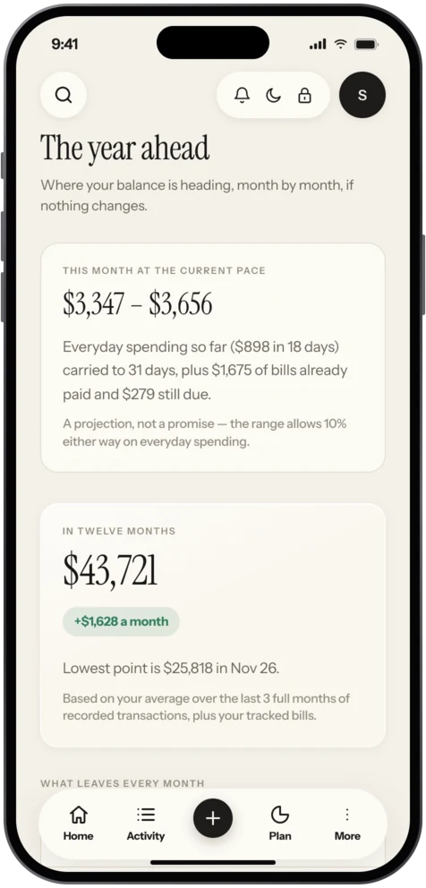 Vaulta cash-flow forecast screen showing the balance over the coming months